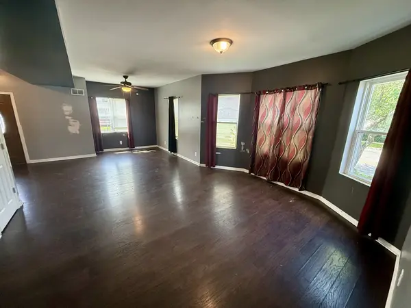 426 N Hickory ST, Joliet, IL 60435