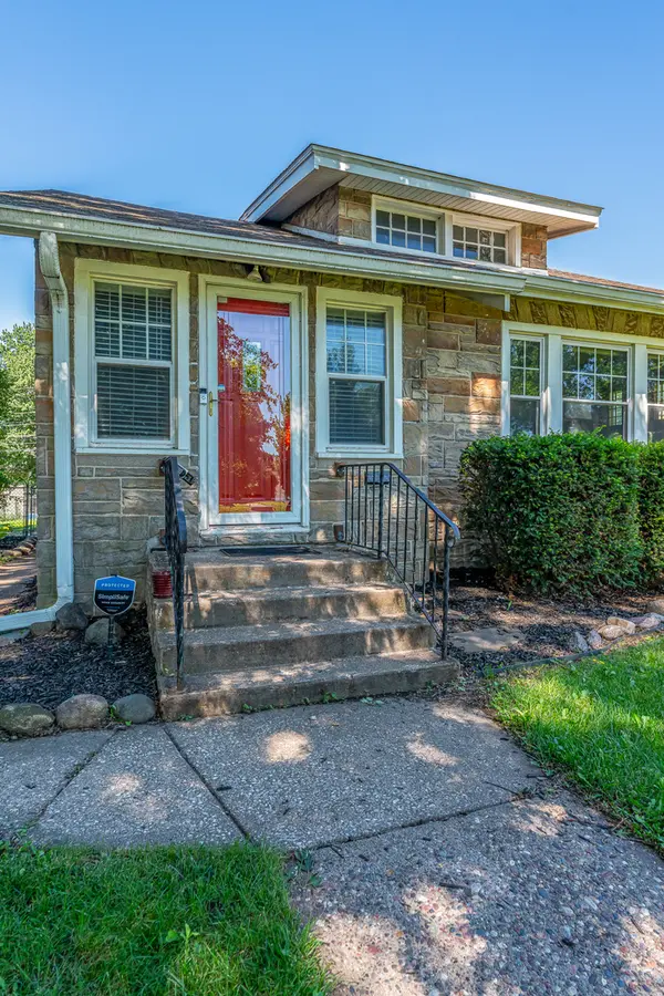 2124 Highland AVE, Davenport, IA 52803