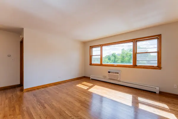 342 Beach AVE #2B, La Grange Park, IL 60526