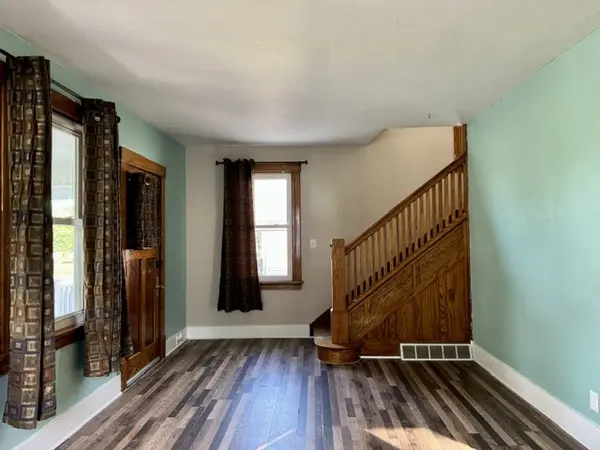 367 19th PL, Clinton, IA 52732