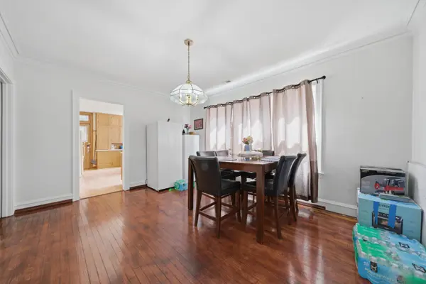 5723 N TALMAN AVE, Chicago, IL 60659