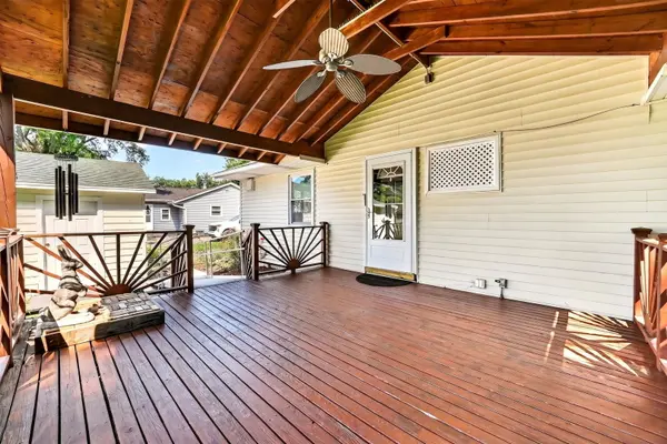 472 Douglas RD, Batavia, IL 60510