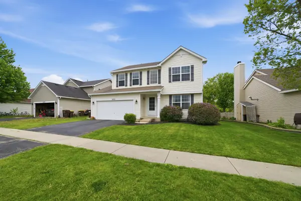 2432 Waterleaf LN, Woodstock, IL 60098