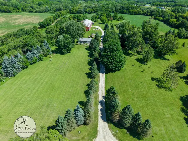 18918 Bunker Hill RD, Woodstock, IL 60098
