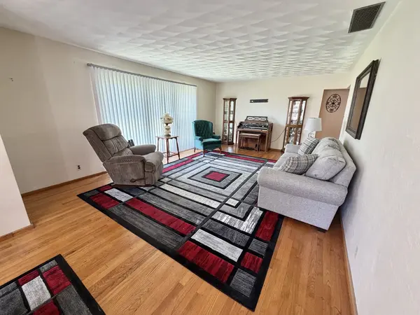 1402 Jonquil ST, Centralia, IL 62801