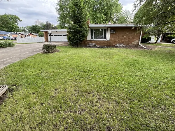 616 Seneca DR, Aurora, IL 60506