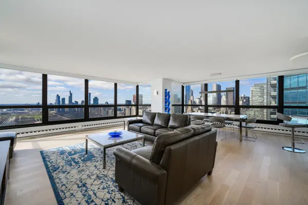 360 E RANDOLPH ST #4203, Chicago, IL 60601