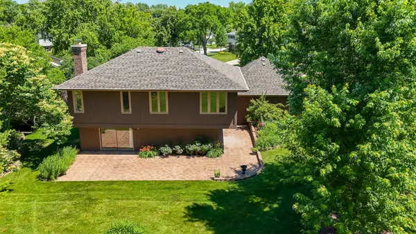 1549 Snowberry CT, Downers Grove, IL 60515