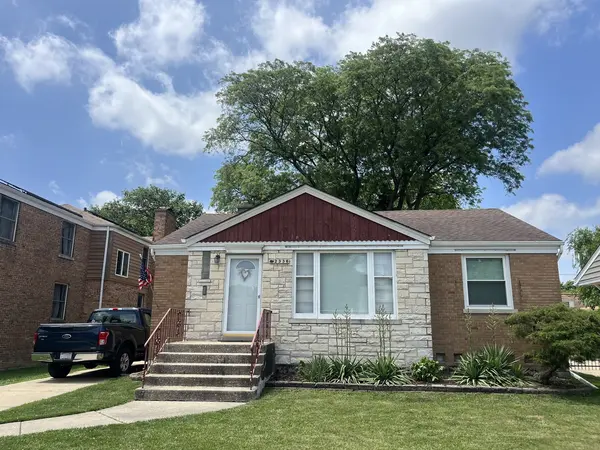 2336 S 5th AVE, North Riverside, IL 60546