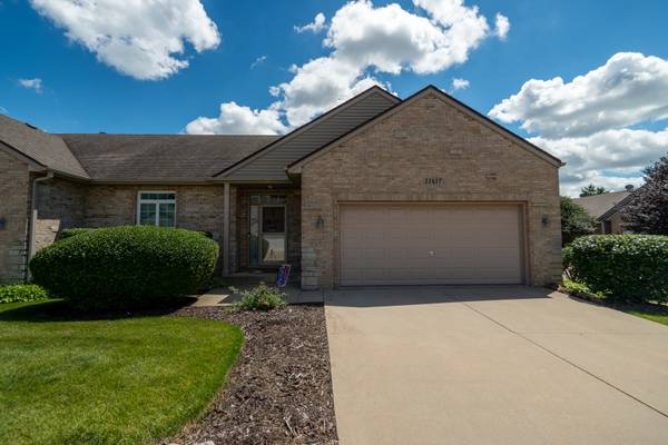 11417 Russell DR #1, Huntley, IL 60142