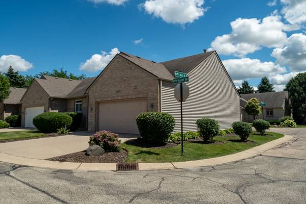 11417 Russell DR #1, Huntley, IL 60142