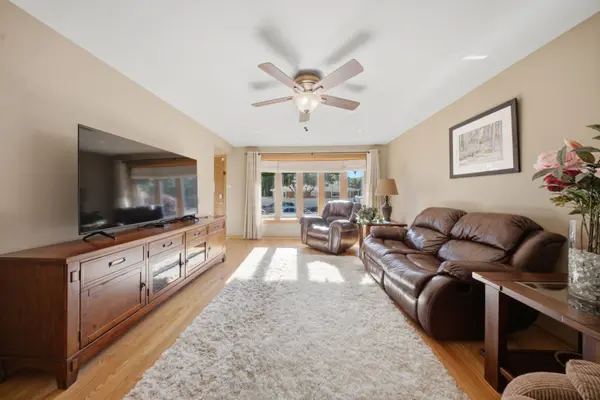 11652 S ST LOUIS AVE, Chicago, IL 60655