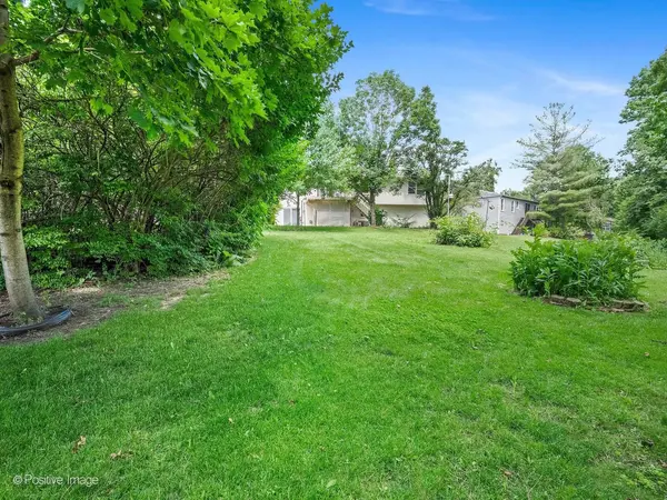 305 Sulgrave CT, Bolingbrook, IL 60440