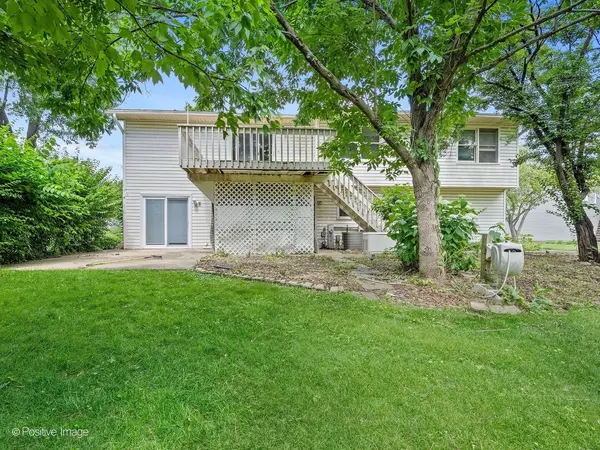 305 Sulgrave CT, Bolingbrook, IL 60440