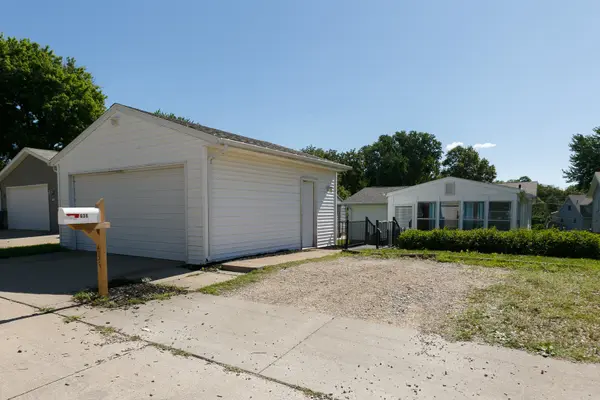 636 28th ST, Bettendorf, IA 52722