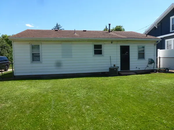 1015 E. Main ST, Clinton, IL 61727