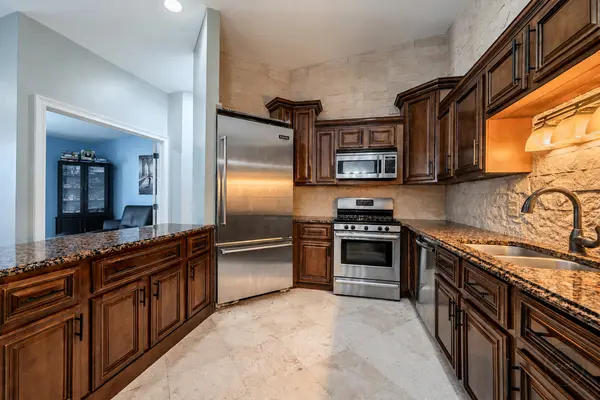1535 Raymond DR #204, Naperville, IL 60563