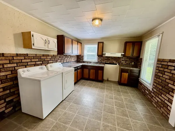 302 S Walnut ST, Kewanee, IL 61443