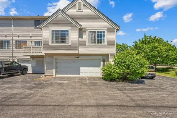 2433 Daybreak CT #2433, Elgin, IL 60123