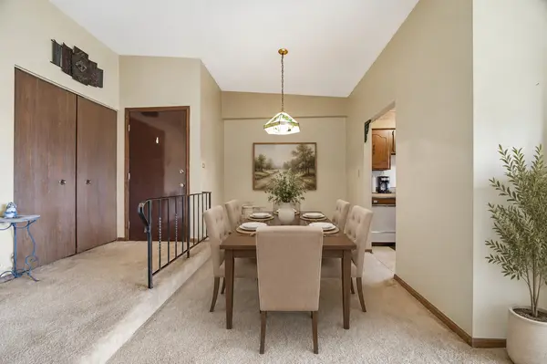 13935 Laramie AVE #220, Crestwood, IL 60418