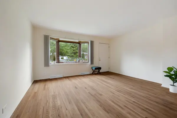 629 Inverness RD, Lisle, IL 60532