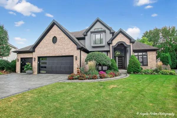 701 Caitlin CT, Grayslake, IL 60030