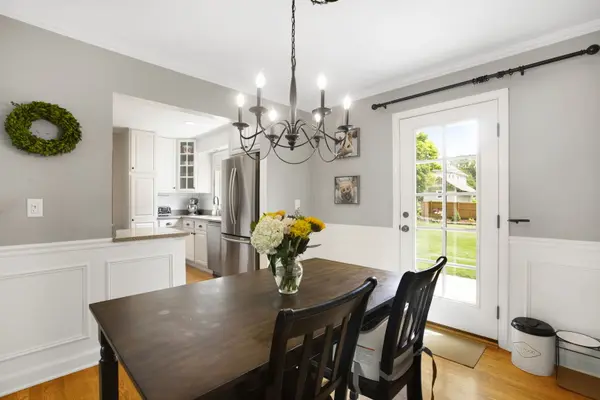 1005 N Race AVE, Arlington Heights, IL 60004