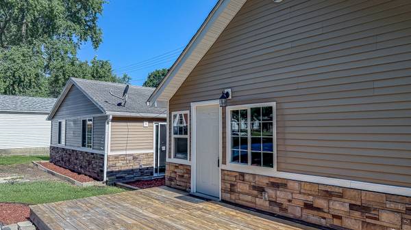 404 W Columbia AVE, Champaign, IL 61820
