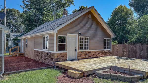 404 W Columbia AVE, Champaign, IL 61820