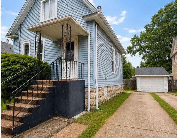 208 S Park AVE, Waukegan, IL 60085
