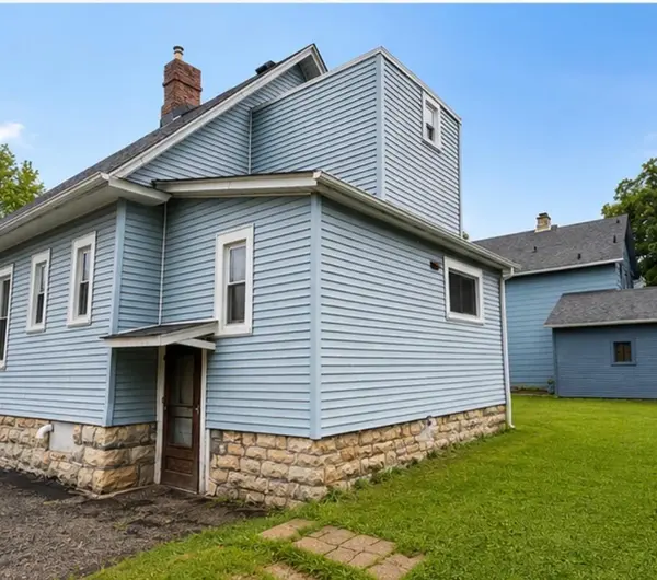 208 S Park AVE, Waukegan, IL 60085