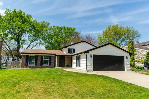 812 Lehigh LN, Buffalo Grove, IL 60089