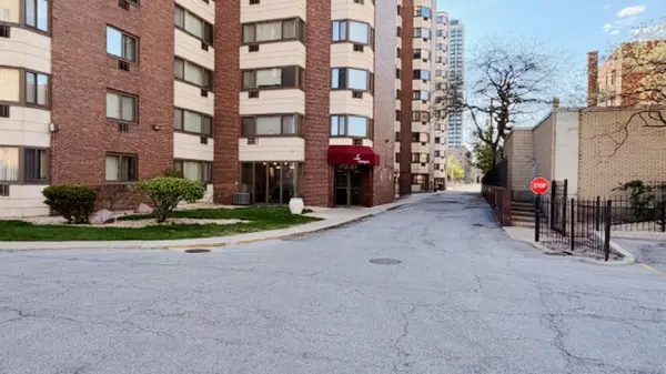 7337 S South Shore DR #1109, Chicago, IL 60649