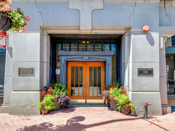 732 S Financial PL #411, Chicago, IL 60605