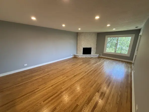 1365 N Sterling AVE #208B, Palatine, IL 60067