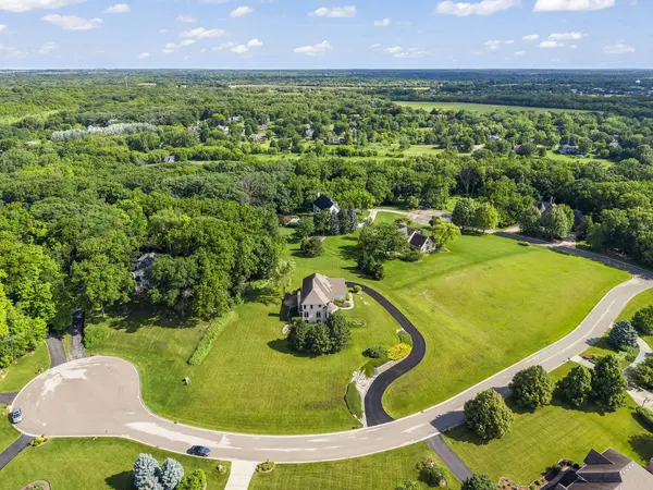 41W102 Oak Hills CT, Elburn, IL 60119