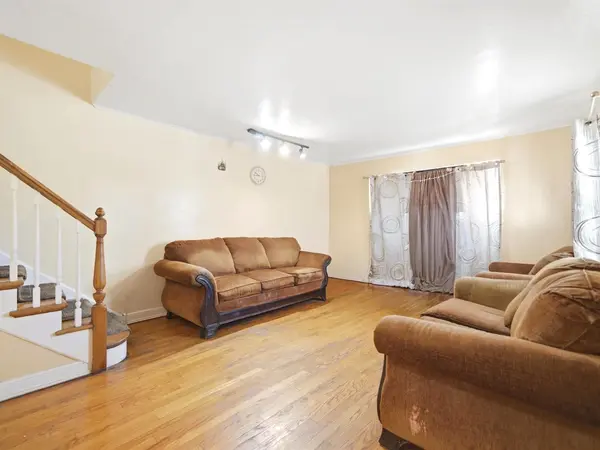 6434 N Kimball AVE, Lincolnwood, IL 60712