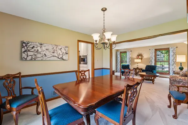 738 W Evergreen CT, Palatine, IL 60067