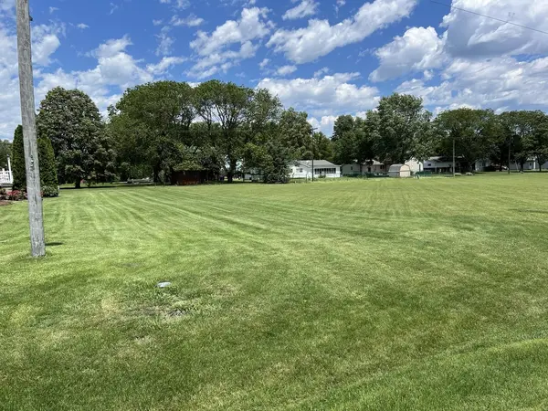 314 Kellerhal DR, Cissna Park, IL 60924