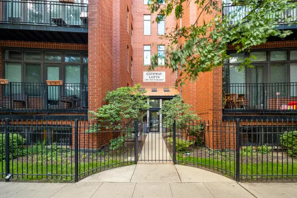 1740 W BELMONT AVE #1R, Chicago, IL 60657
