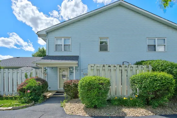 2303 Aster DR #2303, Crest Hill, IL 60403