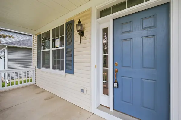 2314 Trailside LN, Wauconda, IL 60084