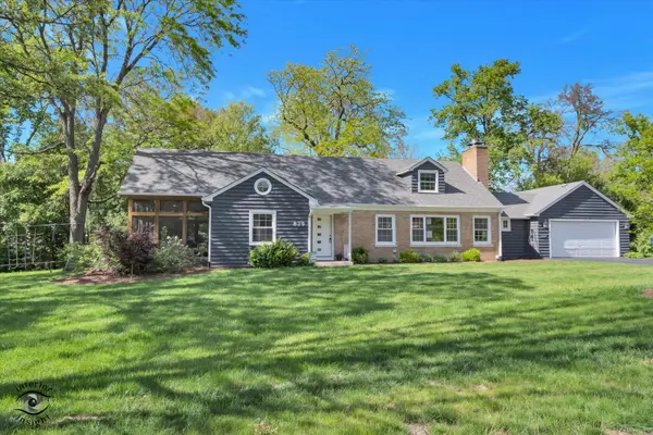 829 E Porter AVE, Naperville, IL 60540