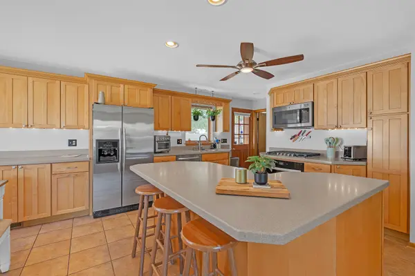 145 Princeton ST, Des Plaines, IL 60016