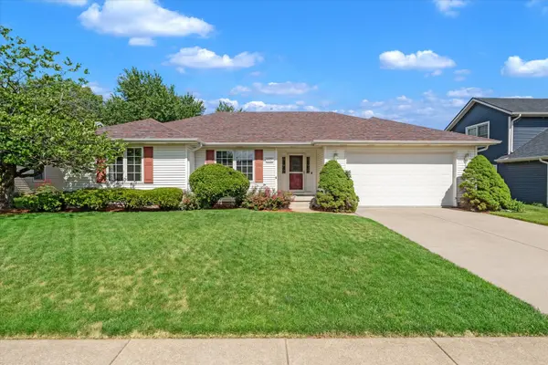 4421 Oak ST, Davenport, IA 52806