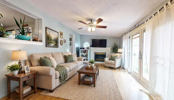 829 Old Route 47 RD, Monticello, IL 61856