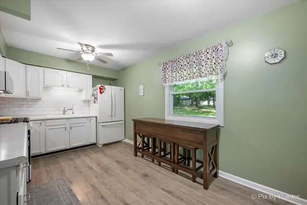 6735 Country LN, Rockford, IL 61109