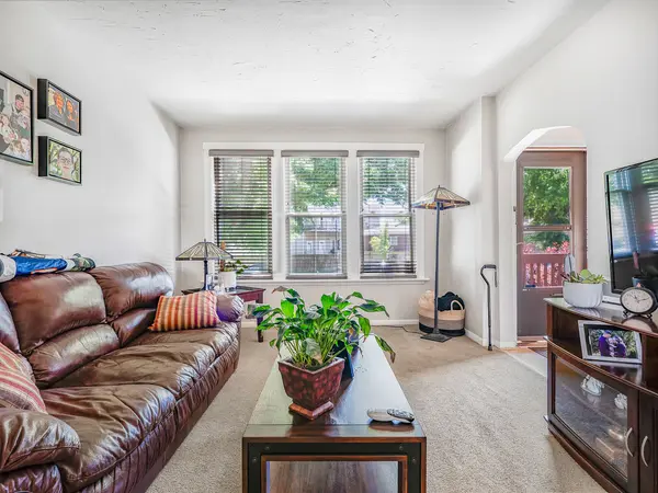 4550 N Kildare AVE, Chicago, IL 60630