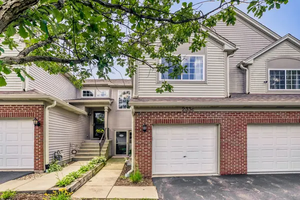 233 Nicole DR #C, South Elgin, IL 60177