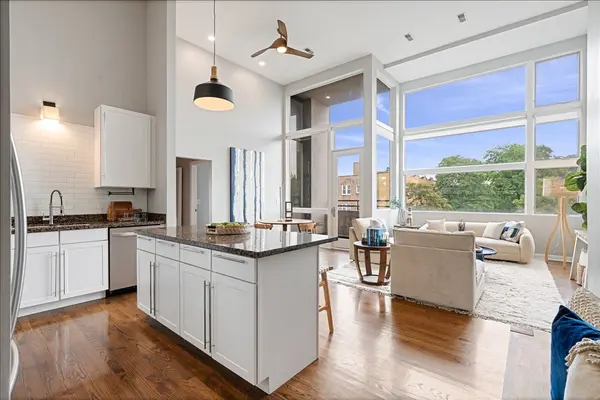 2065 N Kedzie AVE #327, Chicago, IL 60647